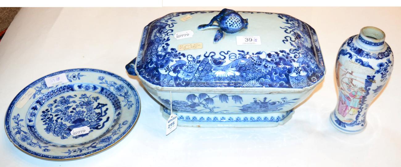 A Chinese Porcelain Tureen and Cover, Qianlong, with pomegranate knop, painted in underglaze blue