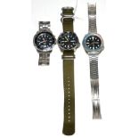 Three Seiko wristwatches, two with quartz movement and an automatic movement (3)