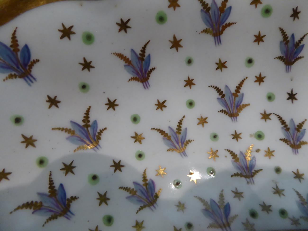 A Derby porcelain part dessert service, circa 1800, painted with flower sprigs within gilt line - Image 5 of 5