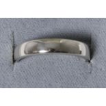 A platinum band ring, finger size L 6.9 grams