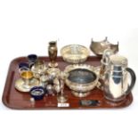 Assorted silver items to include: a hot water jug, Sheffield 1911; a repousse decorated pedestal