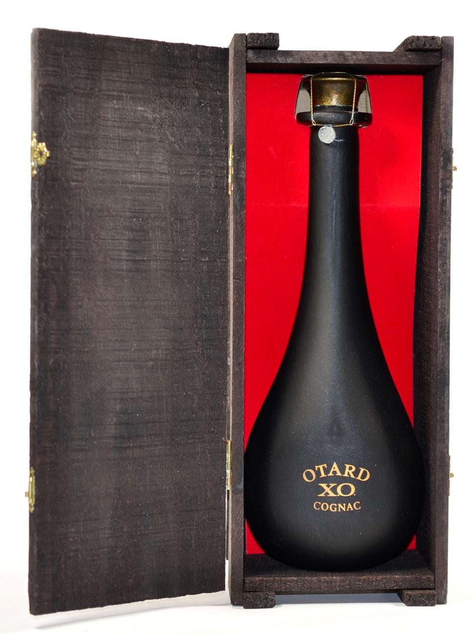 Otard XO Cognac, 70cl, 40%, in wooden presentation case