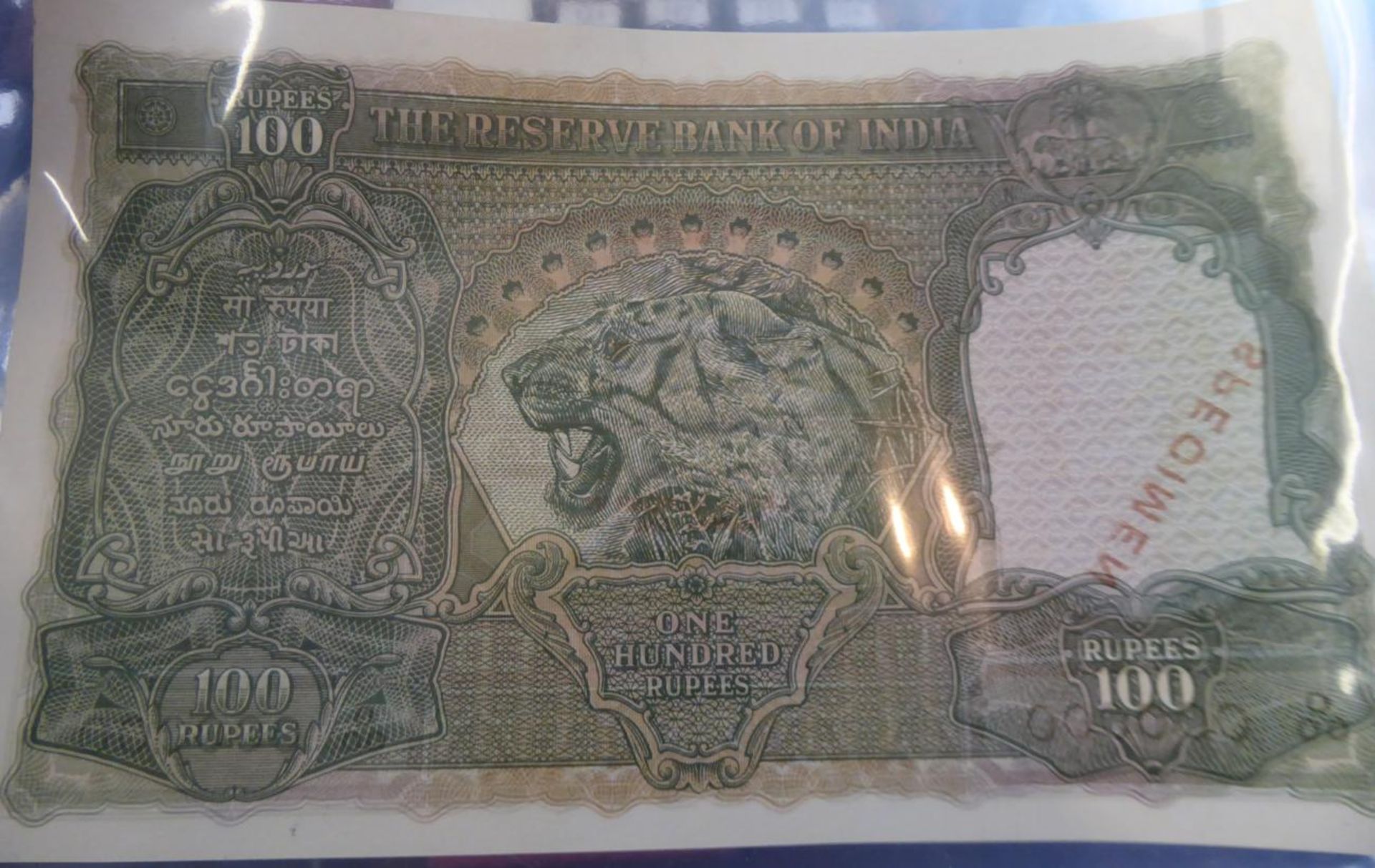 Burma, a Set of 6 x Specimen Banknotes comprising: 2 x provisional issue notes (1943) 4 annas & 8 - Bild 3 aus 12
