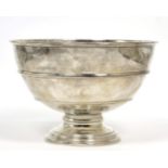 ~ A Maple & Co Ltd silver pedestal bowl, 21cm diameter, 15.94ozt