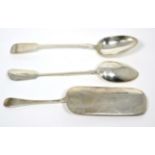 ~ A silver crumb scoop and a pair of serving spoons 13.8ozt