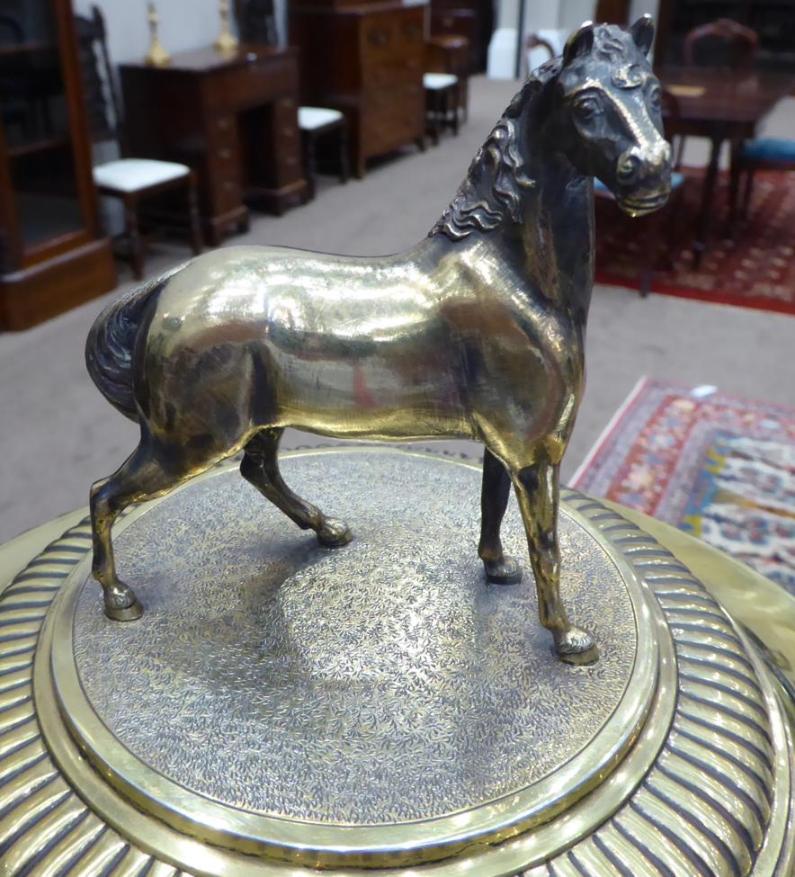 The Chester Vase: A Silver Gilt Trophy Cup and Cover, Edward Barnard & Sons, London 1937, of campana - Image 4 of 9