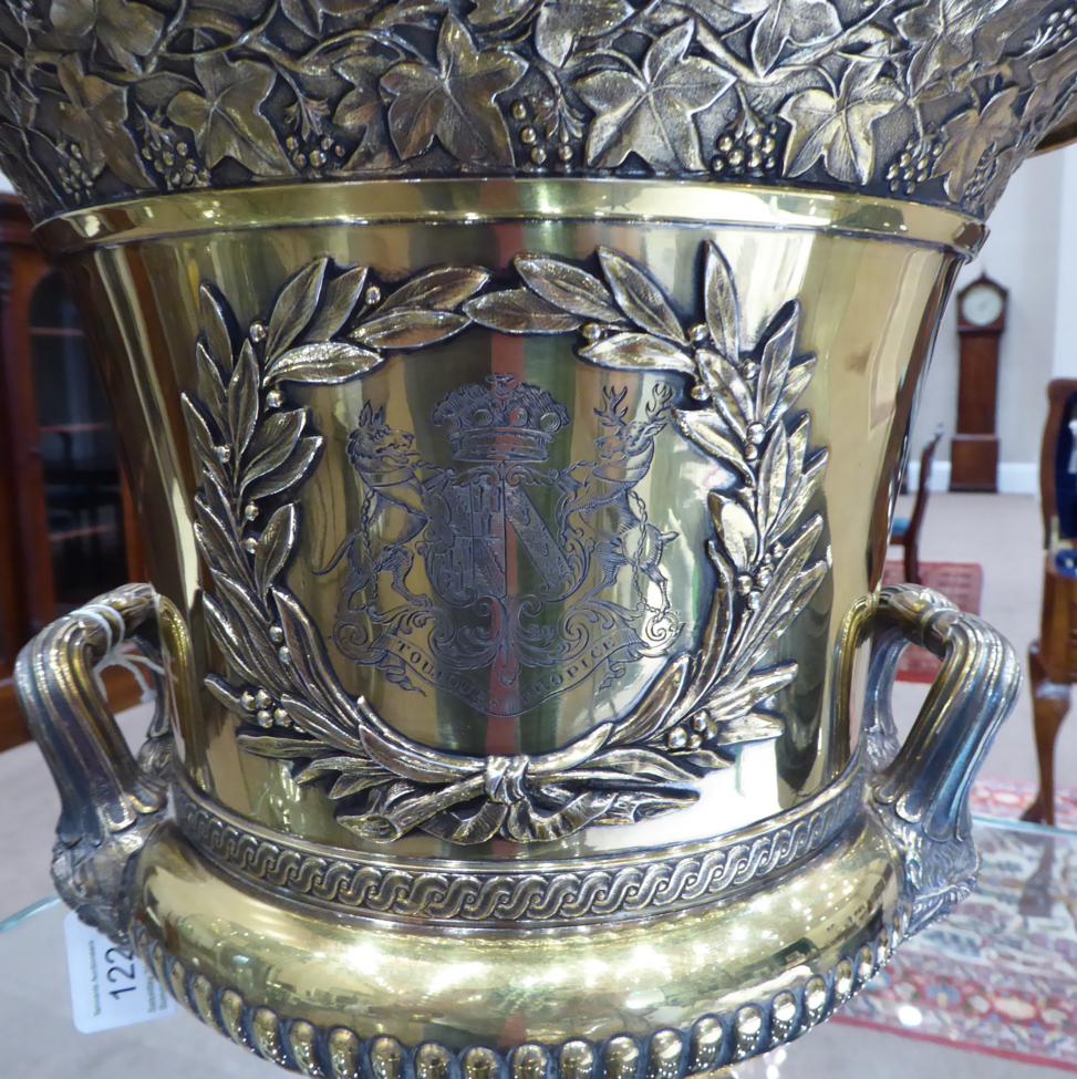The Chester Vase: A Silver Gilt Trophy Cup and Cover, Edward Barnard & Sons, London 1937, of campana - Image 2 of 9