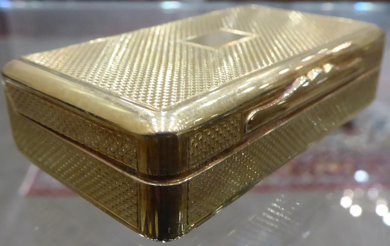 A George IV 18ct Gold Snuff Box, Charles Rawlings, London 1824, rectangular with rounded corners, - Image 3 of 10