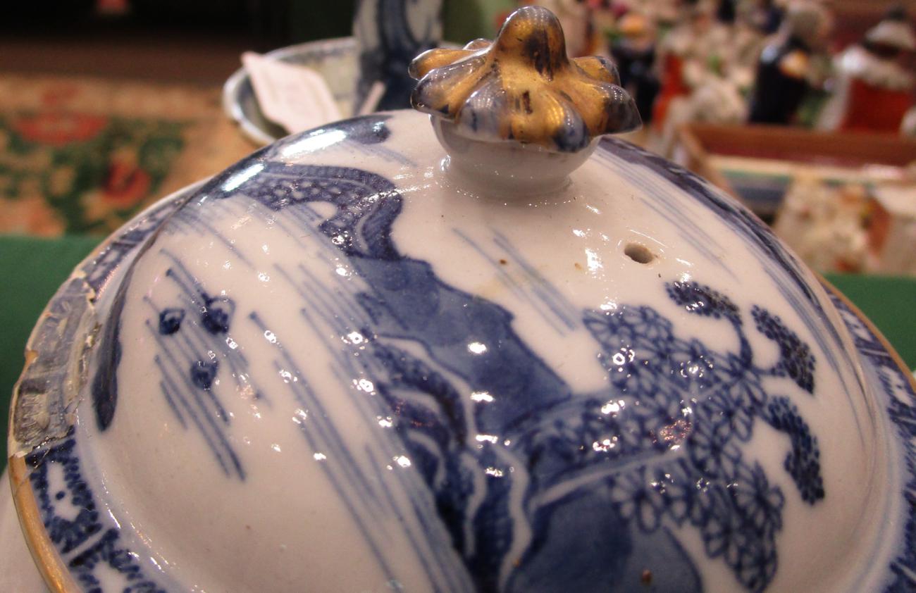 A Chinese Porcelain Pricket Candlestick, 18th century, with circular drip pan, on flared foot, - Bild 2 aus 13