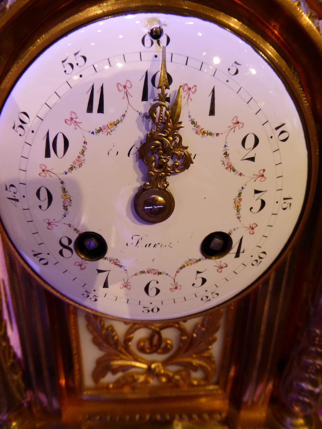 A Gilt Metal and White Marble Striking Mantel Clock, retailed by Cheriller, Paris, circa 1900, - Image 3 of 4