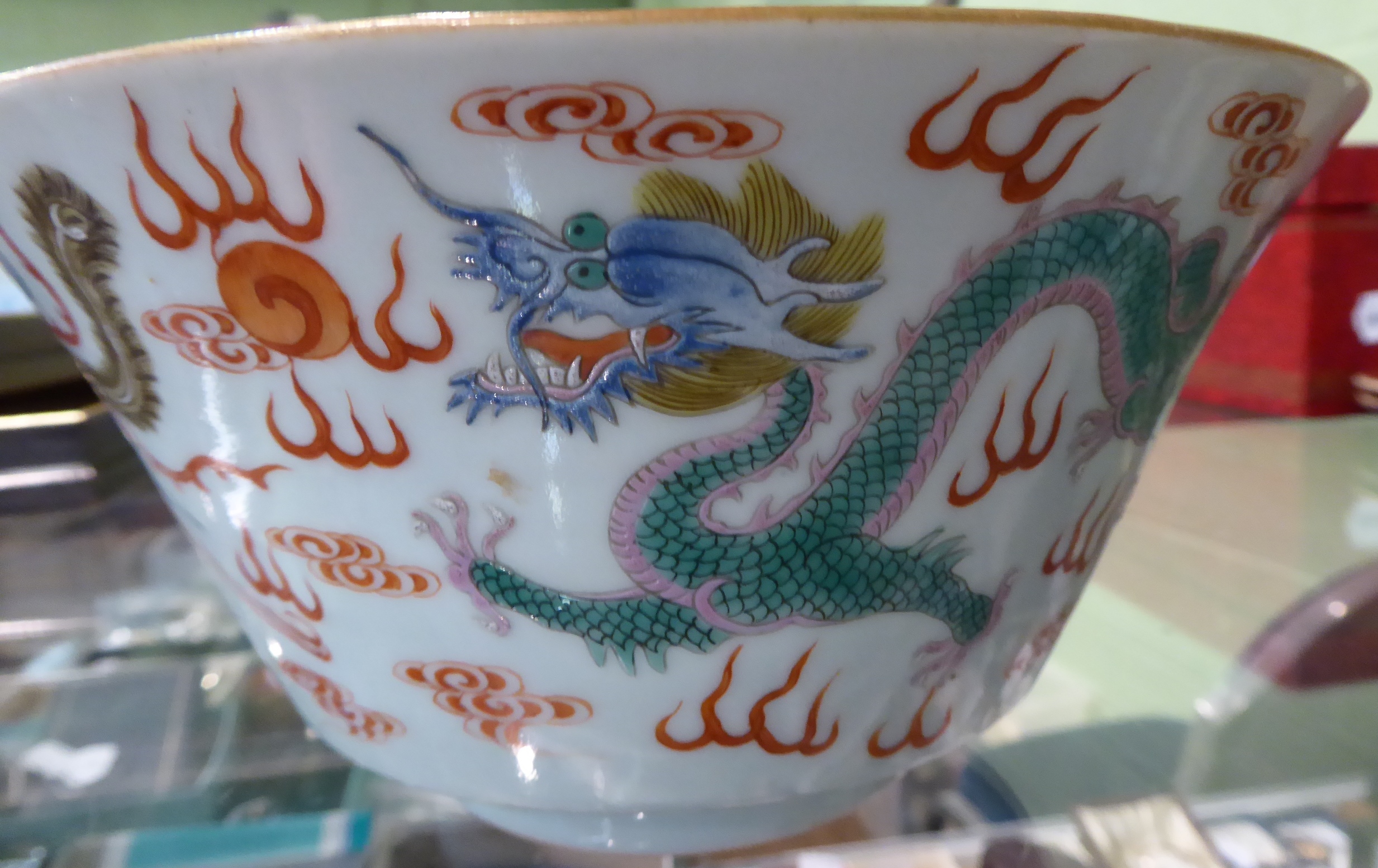 A group of Chinese porcelain to include a dragon and phoenix bowl; tea bowl and saucers ; together - Image 4 of 15