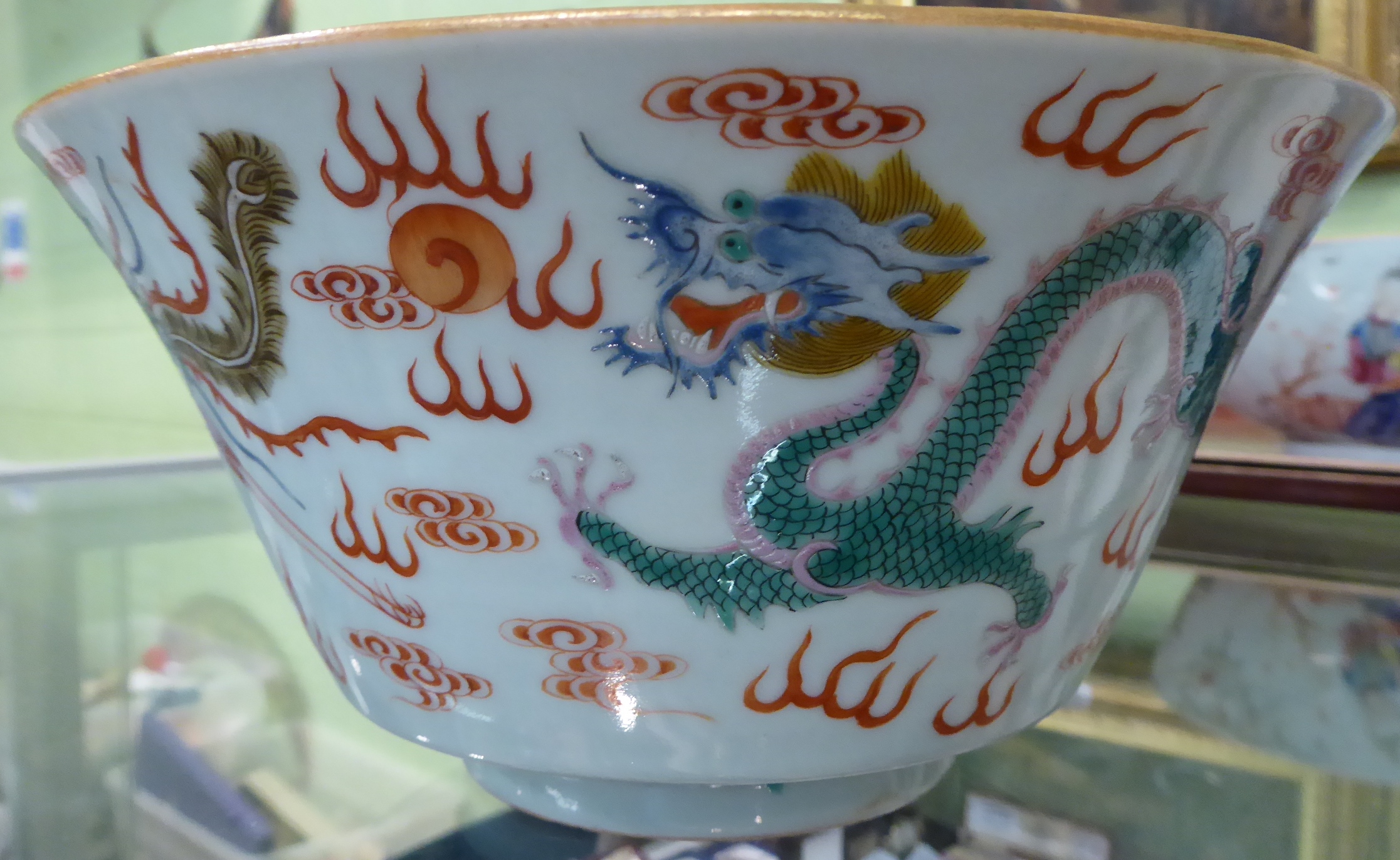 A group of Chinese porcelain to include a dragon and phoenix bowl; tea bowl and saucers ; together - Image 2 of 15