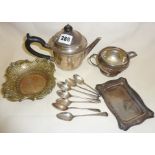 Small silver teapot, London 1925, a silver cream jug and seven various silver teaspoons (approx