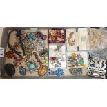 Vintage and antique jewellery, inc. brooches, some silver, and 9ct gold cufflinks, etc.