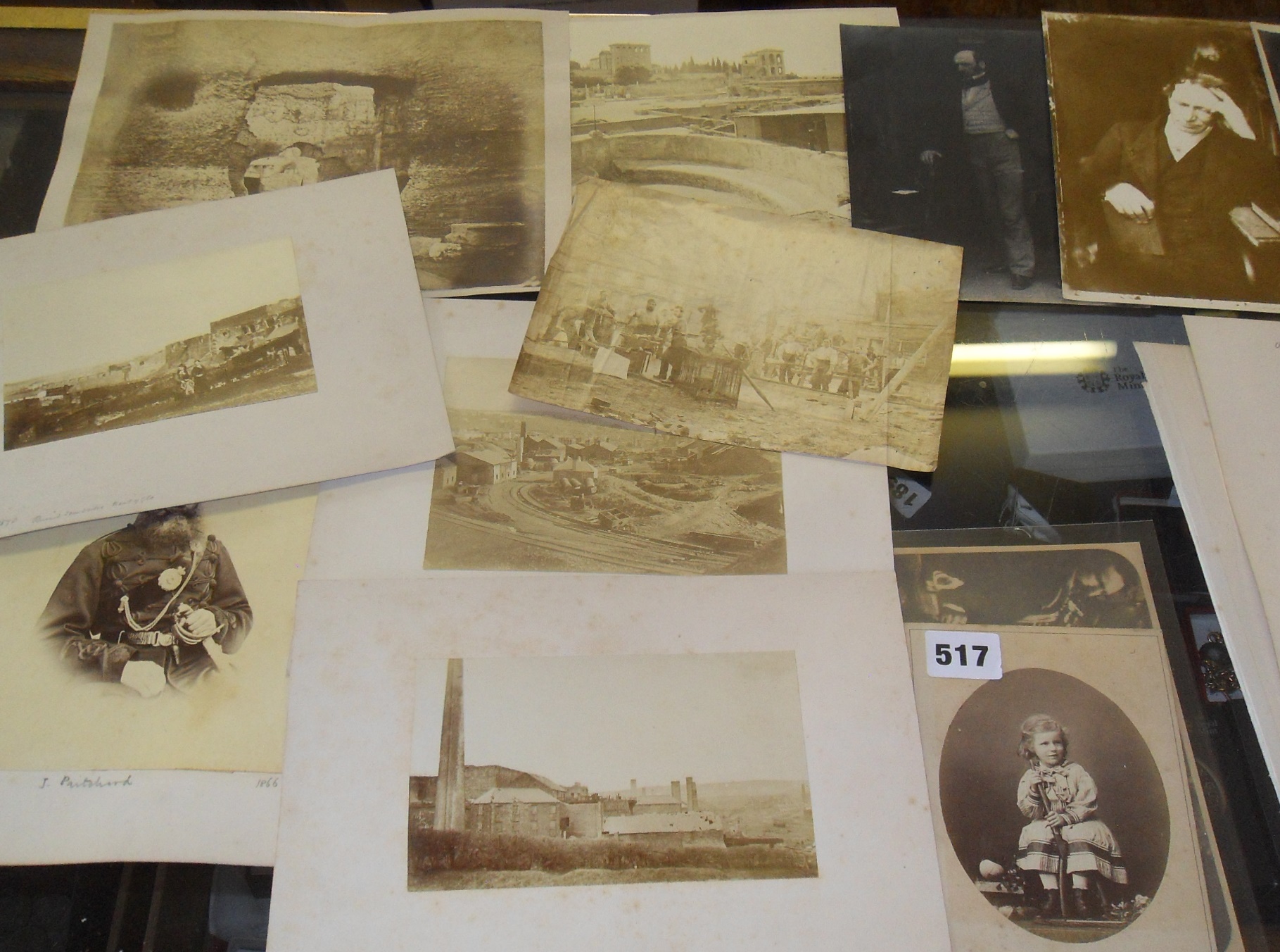 Collection of assorted 19th c. albumen photographs inc. a portrait cabinet card by Robert