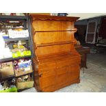 An Ethan Allen dresser approximately 180 cm (h) x 122 cm x 47 cm.