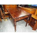 An early 19th century Regency drop-leaf Pembroke table -Est £80 - £120 - This lot MUST be paid for