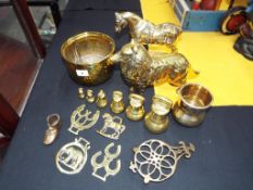 A collection of good ornamental brassware (qty) - This lot MUST be paid for and collected,