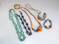 A small quantity of good quality beaded necklaces to include hardstone, amber,