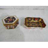 Royal Crown Derby - a Royal Crown Derby hexagonal lidded trinket box,