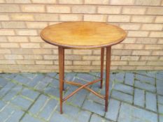 A good quality oval corner table with inlay decoration 74cm x 53cm x 38cm Est £20 - £30 - This lot