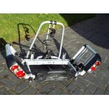 Thule - a heavy duty good quality Thule car, twin bike rack with light connectors,