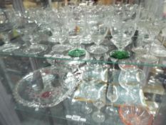 A quantity of glassware to include bowls