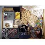 A good mixed lot of predominantly vintage costume jewellery to include Rosita pearls, hat pins,