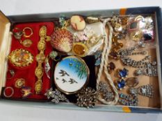A mixed lot of vintage costume jewellery to include a Limoges set, boxed,