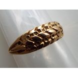 A hallmarked 18ct yellow gold ring, size O, approximate weight 2.