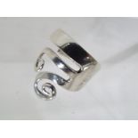 Art Deco - a silver Art Deco unisex adjustable ring with clear hallmarks for Birmingham,