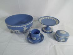 Wedgwood - 5 pieces of Wedgwood Jasperware comprising a large bowl 9.