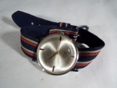 Rotary - a gentleman's vintage Rotary 17 jewel Incabloc wristwatch Est £50 - £70