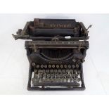 A vintage American typewriter by Underwood This lot MUST be paid for and collected,