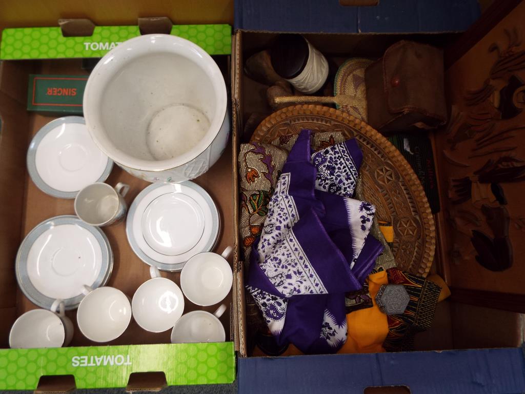 A good mixed lot to include a quantity of Royal Doulton Etude H5003 comprising cups,