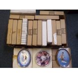 22 boxed collectors plates, to include Bradford Exchange, WS George with floral decoration,