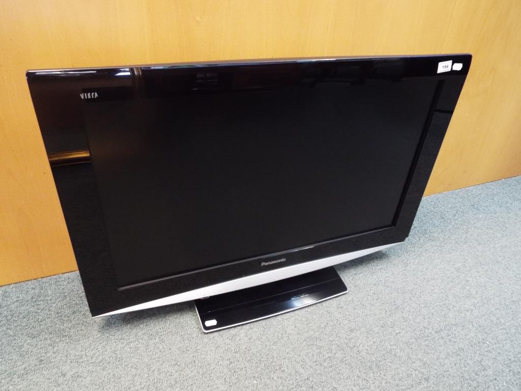 ... manual rh ydepamy3 alpino ru net Array - a panasonic viera tx 32lxd85  flat screen television with remote and rh the saleroom