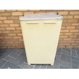 A vintage Flatley electric dryer, 87 cm (h) x 52.5 cm x 39 cm.