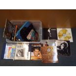 Cliff Richard - Lot to include a small quantity of 33 rpm and 45 rpm records by Cliff Richard to