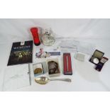 Lot to include a quantity of UK and foreign coins, commemorative coins, a PENTEL pen,