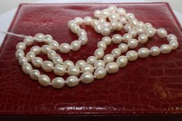 Rice-shaped freshwater pearl necklace