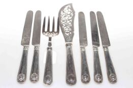 Pair of Victorian silver fish servers and five silver handled knives (7)
