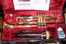 Yamaha YTR 4320E/211523 trumpet in Yamaha case with accessories