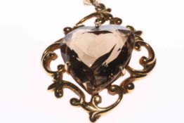 9 carat gold pendant with 'heart' smokey quartz