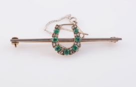 A LATE VICTORIAN EMERALD AND DIAMOND BROOCH,