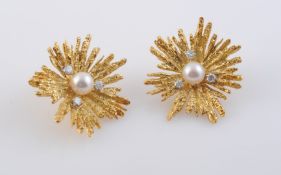 A PAIR OF 1970'S GOLD, DIAMOND AND CULTURED PEARL EARRINGS,
