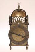 A BRASS LANTERN CLOCK IN 17TH CENTURY STYLE, probably late 19th/early 20th Century,