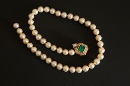 A CULTURED PEARL, EMERALD AND DIAMOND NECKLACE,