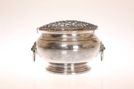 A SILVER ROSE BOWL, Cooper Brothers, Sheffield 1973, with lion mask ring handles.