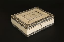 AN ANGLO-INDIAN VIZAGAPATAM WORK BOX, EARLY 19TH CENTURY, ivory veneered onto sandalwood,